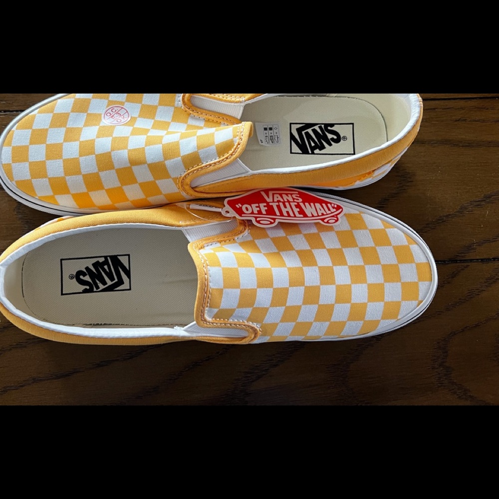 Classic Checkerboard Slip-O, Mens Size 10.  Brand new, with tags.